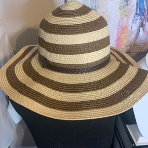 Super cute tan and brown straw hat